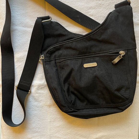 Baggallini Pocket Crossover Crossbody Bag - Picture 1 of 7